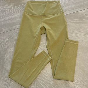 lulu lemon Wunder Under Size 4 leggings